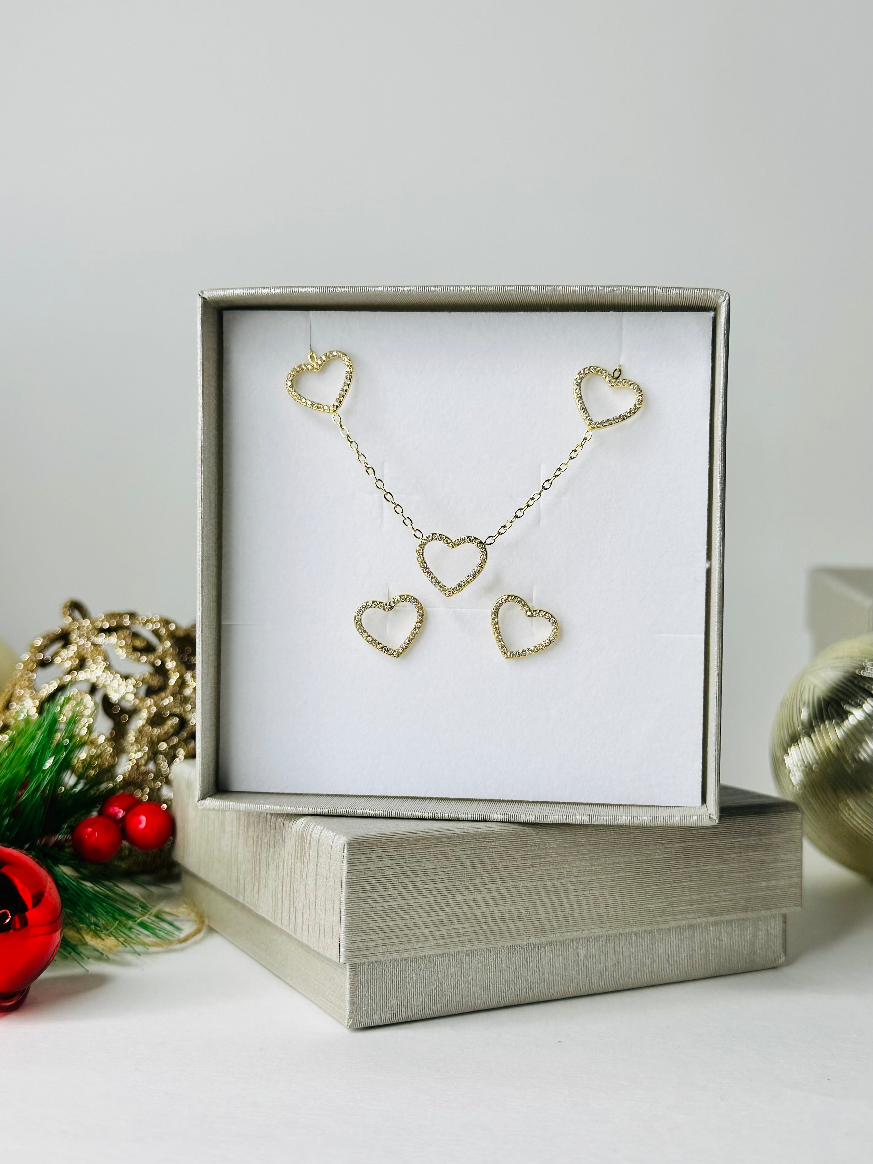 Box natalizia, cuore traforato